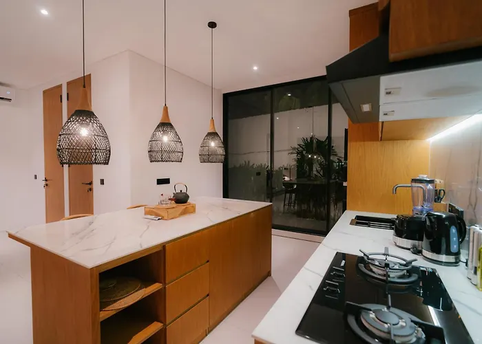 Aquamarine 8a Vakantiehuis Canggu