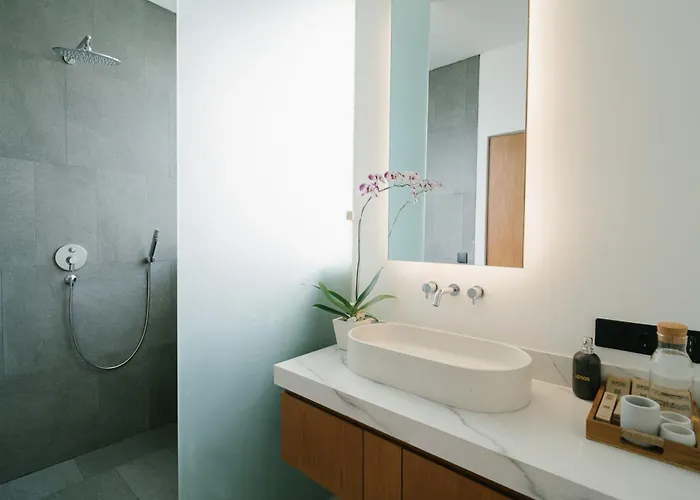 Aquamarine 8a Vakantiehuis Canggu